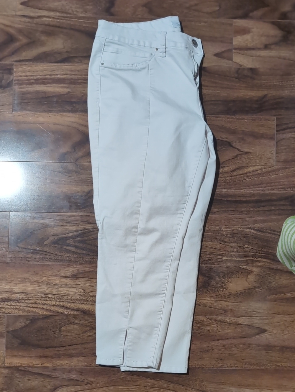 Royalty For Me Cream White Capris with Front Pocket Detail
